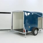 Debon Kofferanhänger Cargo 1300 Vollpoly 150x290cm H:160cm|Tür|blau-Neu